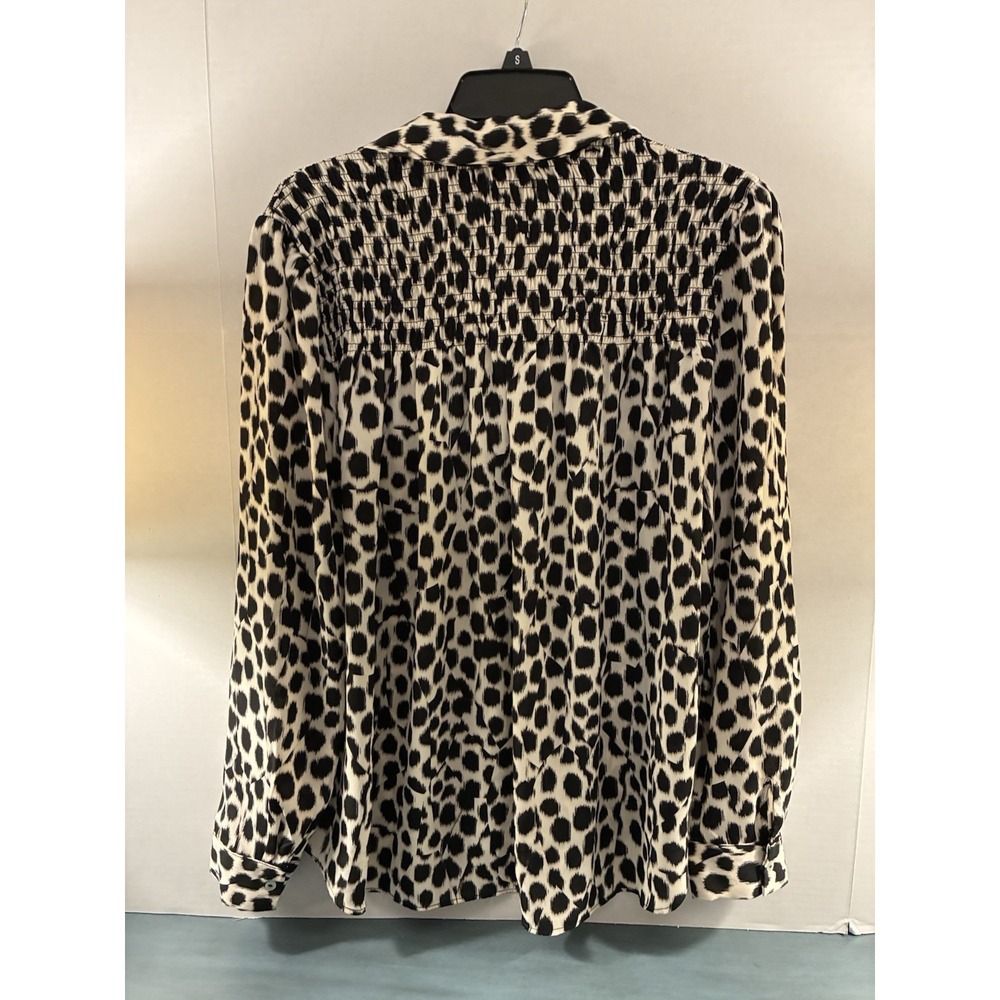 Rose & Olive Womens L Leopard Priint Button Front Blouse Smocked Yoke Top - Picture 2 of 7
